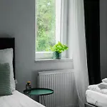 Ajncla Aparthotel 3*