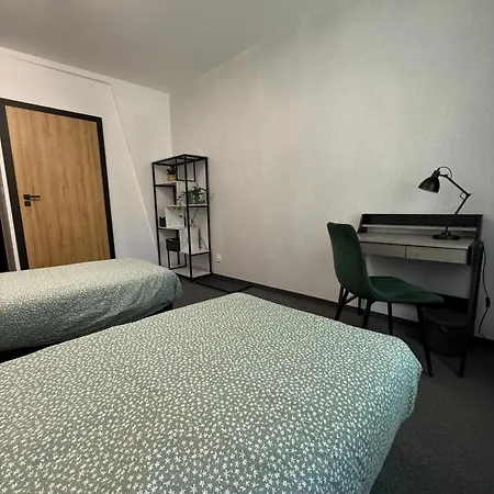 Ajncla Aparthotel 3*