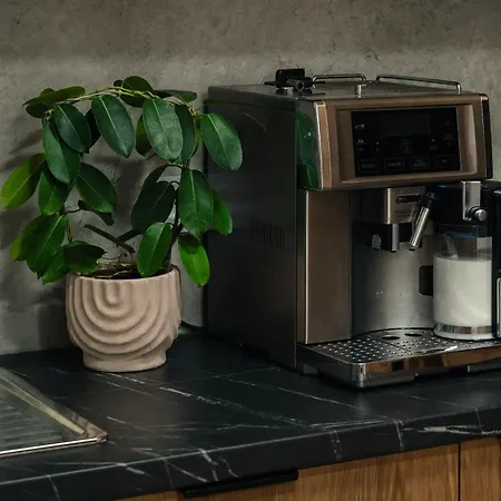 Ajncla Aparthotel 3*