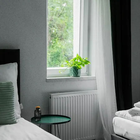 Ajncla Aparthotel 3*