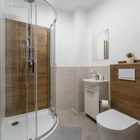 Aparthotel Ajncla Katovice
